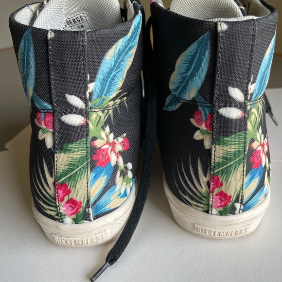 Bikkembergs Black Floral hi top sneakers, size 8 (US) ⭐️ - Picture 4 of 8